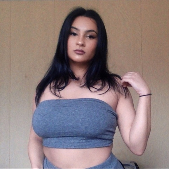 Meet your Posher, Yassmine - Picture 1 of 1